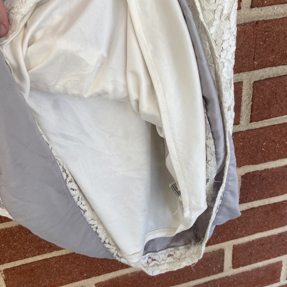 AE Lace Shift Dress - Picture 11 of 14